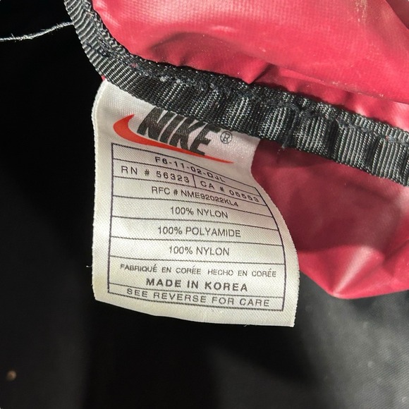 Nike Gym Duffel Bag Vintage 90s Y2K Red Black Travel Large 21" Embroidered Logo - Picture 7 of 11